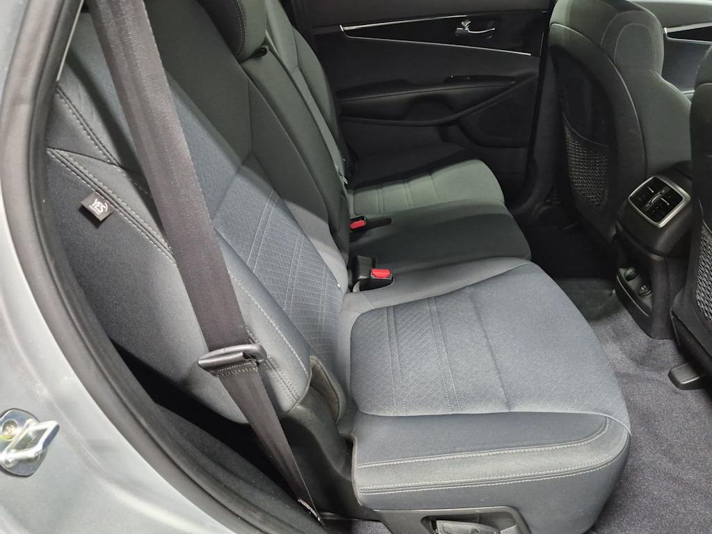 Thumbnail: 2019 Kia Sorento - 26