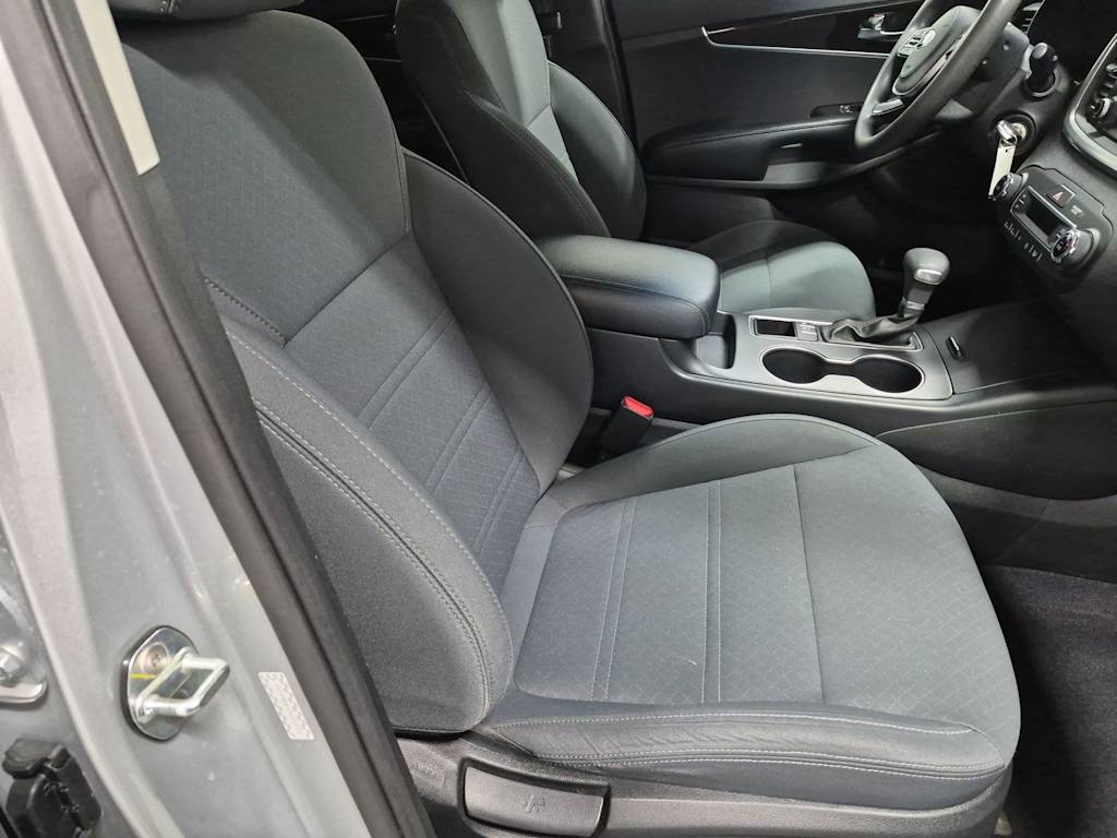 Thumbnail: 2019 Kia Sorento - 12