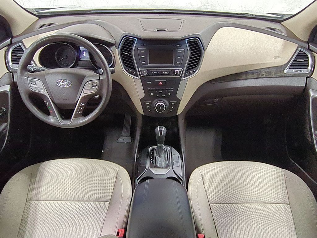 Thumbnail: 2017 Hyundai Santa Fe - 9