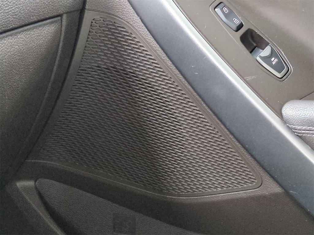 Thumbnail: 2017 Hyundai Santa Fe - 32