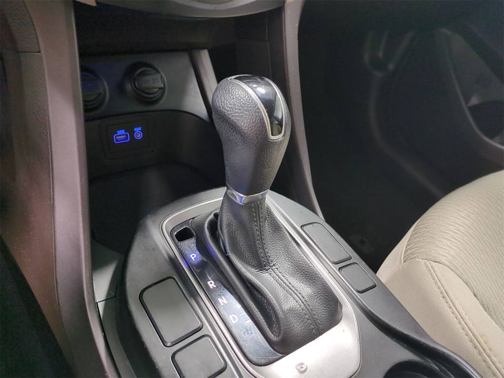 Thumbnail: 2017 Hyundai Santa Fe - 15