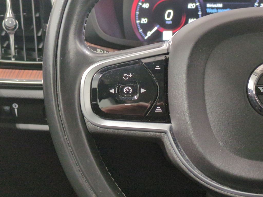 Thumbnail: 2019 Volvo S60 - 32
