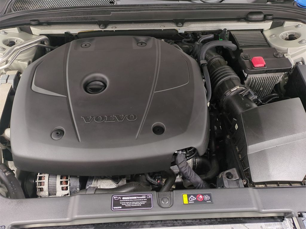 Thumbnail: 2019 Volvo S60 - 9