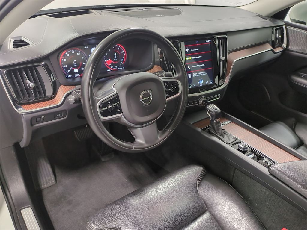 Thumbnail: 2019 Volvo S60 - 2