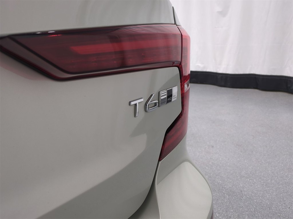 Thumbnail: 2019 Volvo S60 - 26