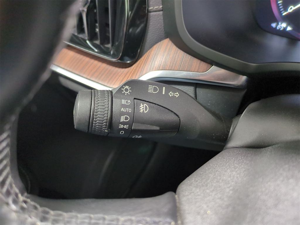 Thumbnail: 2019 Volvo S60 - 35