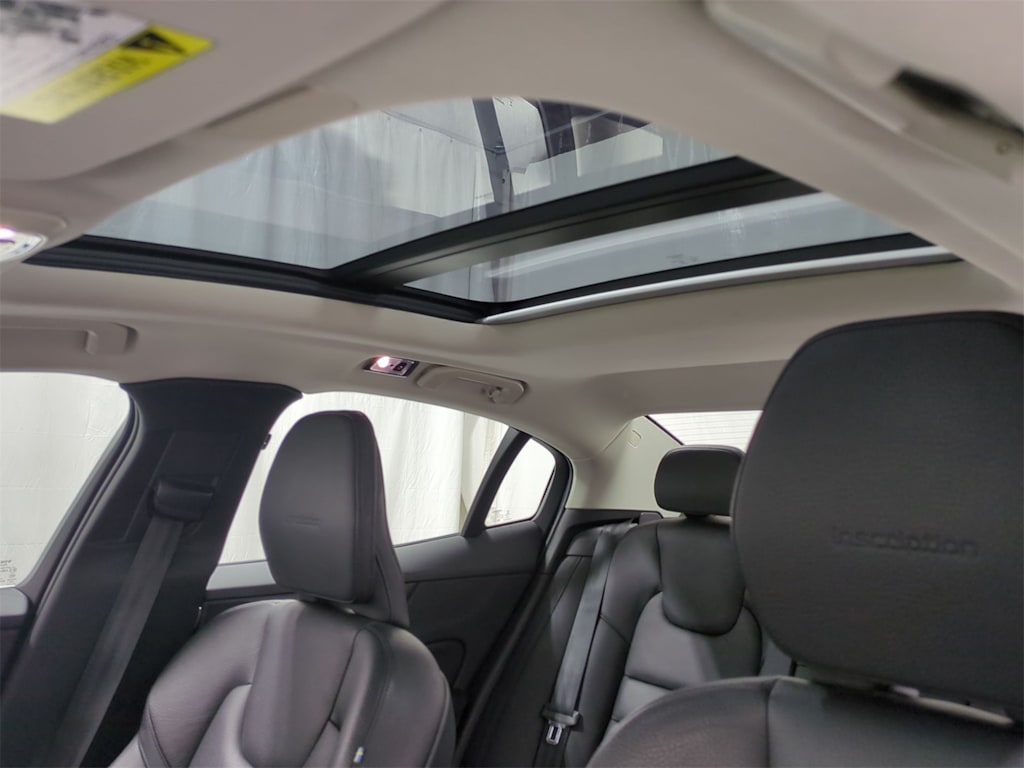 Thumbnail: 2019 Volvo S60 - 28