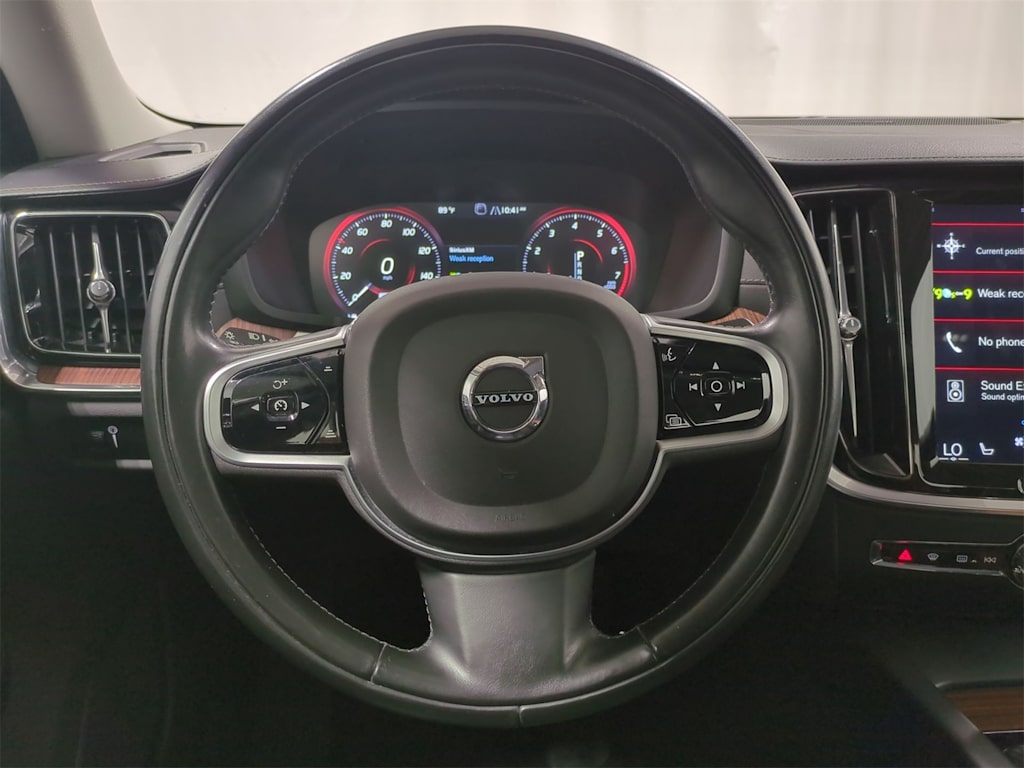 Thumbnail: 2019 Volvo S60 - 14