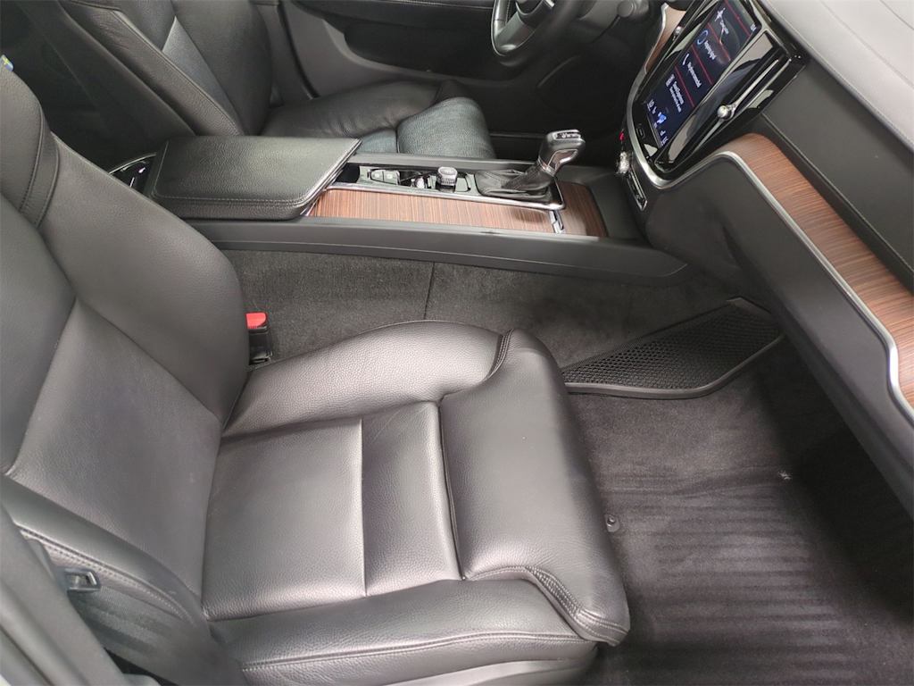 Thumbnail: 2019 Volvo S60 - 12