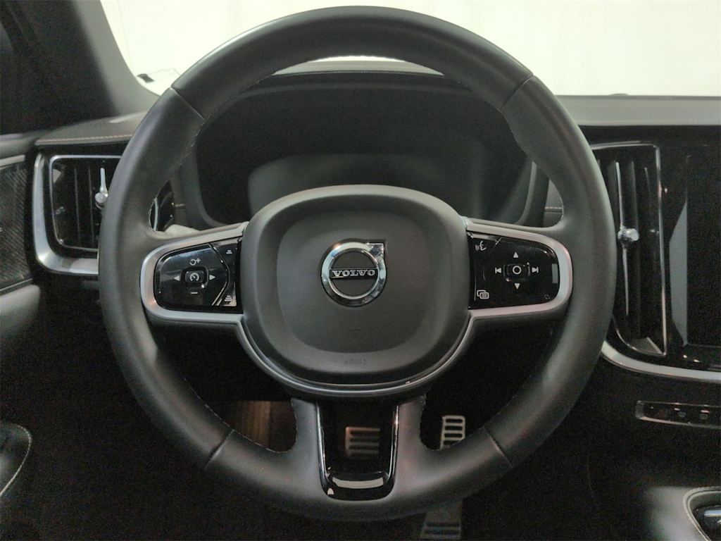 Thumbnail: 2022 Volvo S60 - 14
