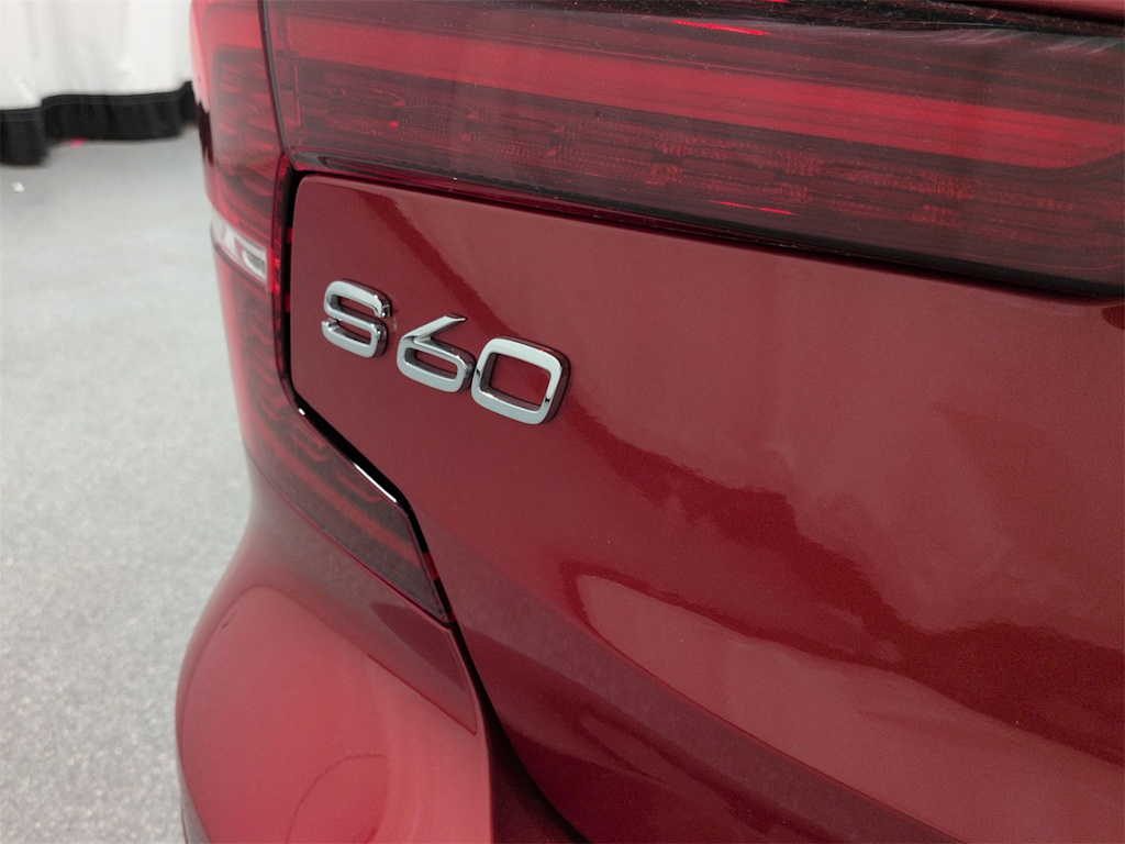 Thumbnail: 2022 Volvo S60 - 25