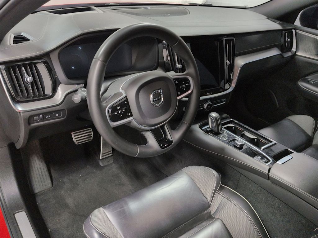 Thumbnail: 2022 Volvo S60 - 2