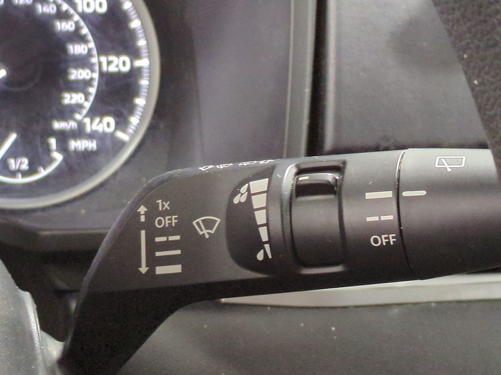 Thumbnail: 2020 Mitsubishi Outlander - 30