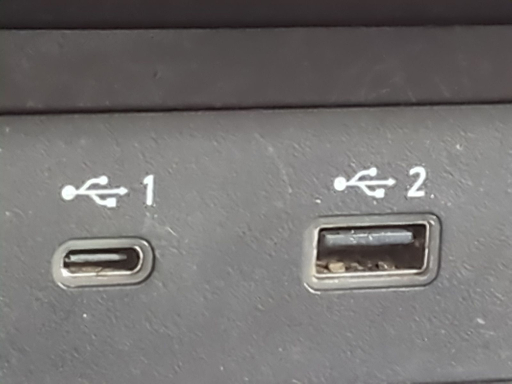 Thumbnail: 2020 Mitsubishi Outlander - 33