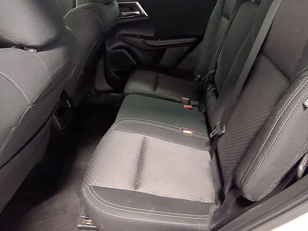 Thumbnail: 2020 Mitsubishi Outlander - 26