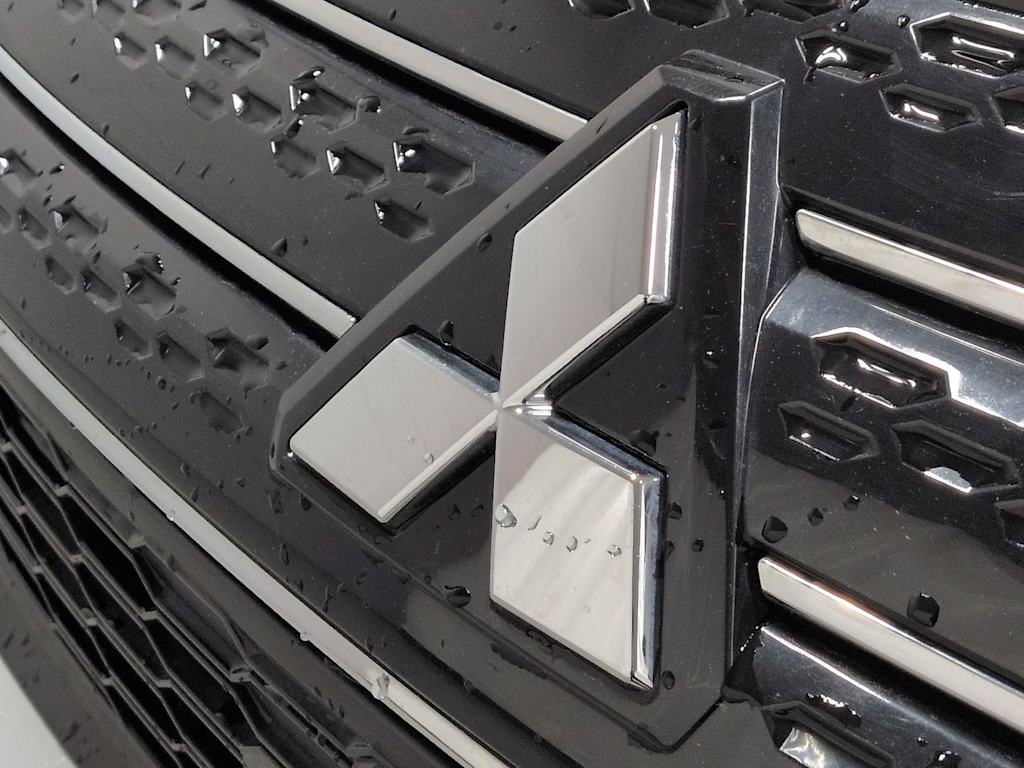 Thumbnail: 2022 Mitsubishi Outlander - 7
