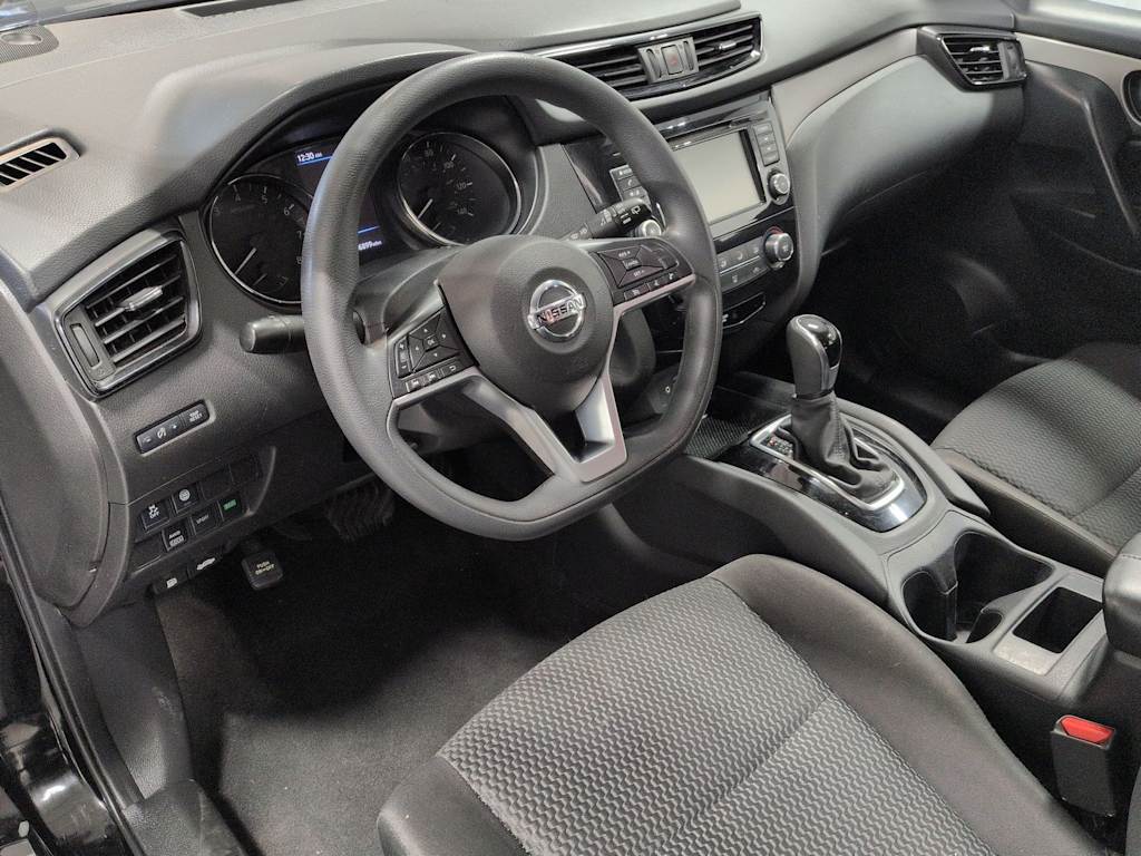 Thumbnail: 2020 Nissan Rogue Sport - 2