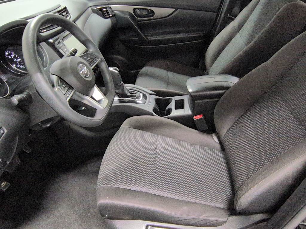 Thumbnail: 2020 Nissan Rogue Sport - 11