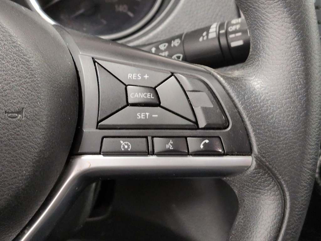 Thumbnail: 2020 Nissan Rogue Sport - 30