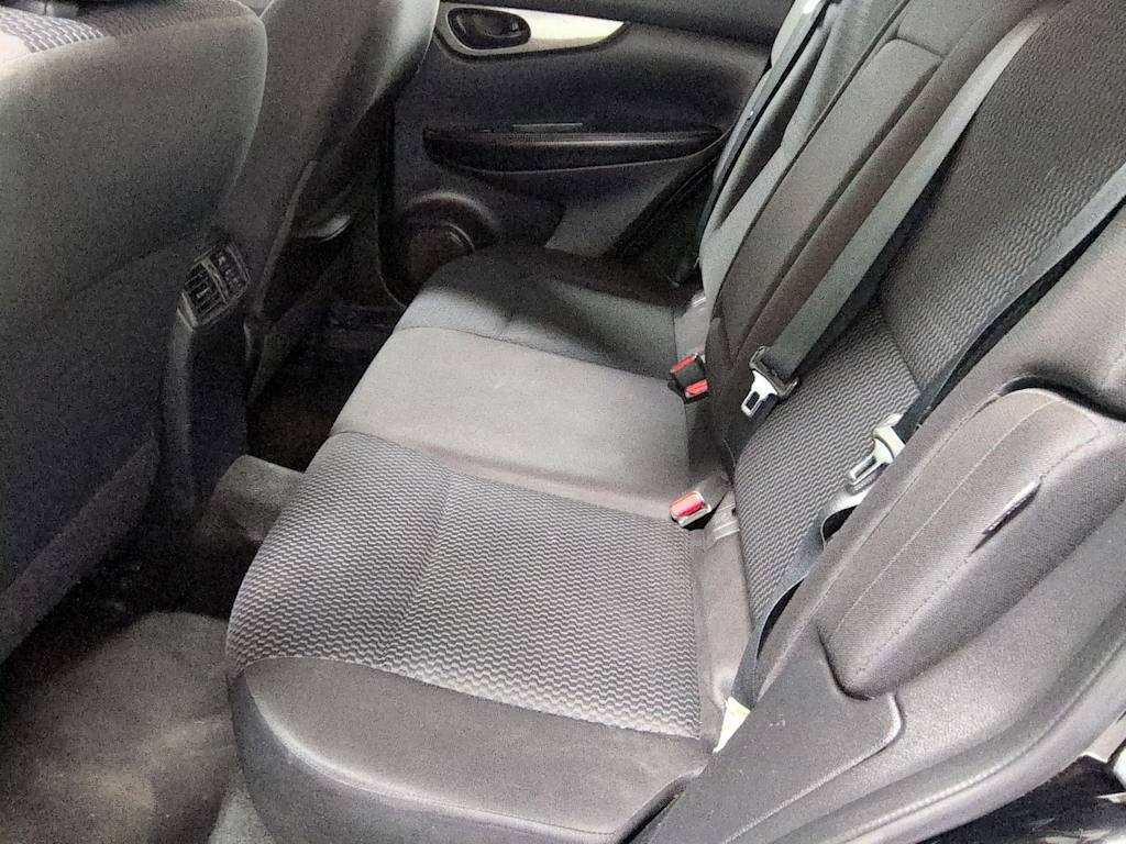 Thumbnail: 2020 Nissan Rogue Sport - 27