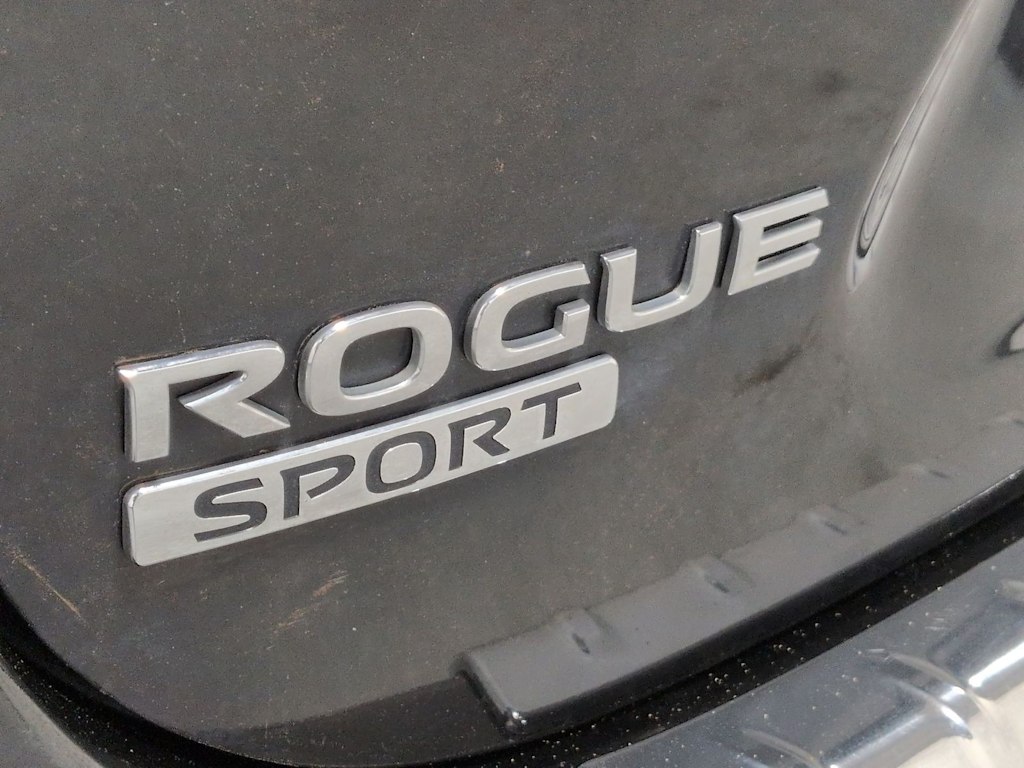 Thumbnail: 2020 Nissan Rogue Sport - 25