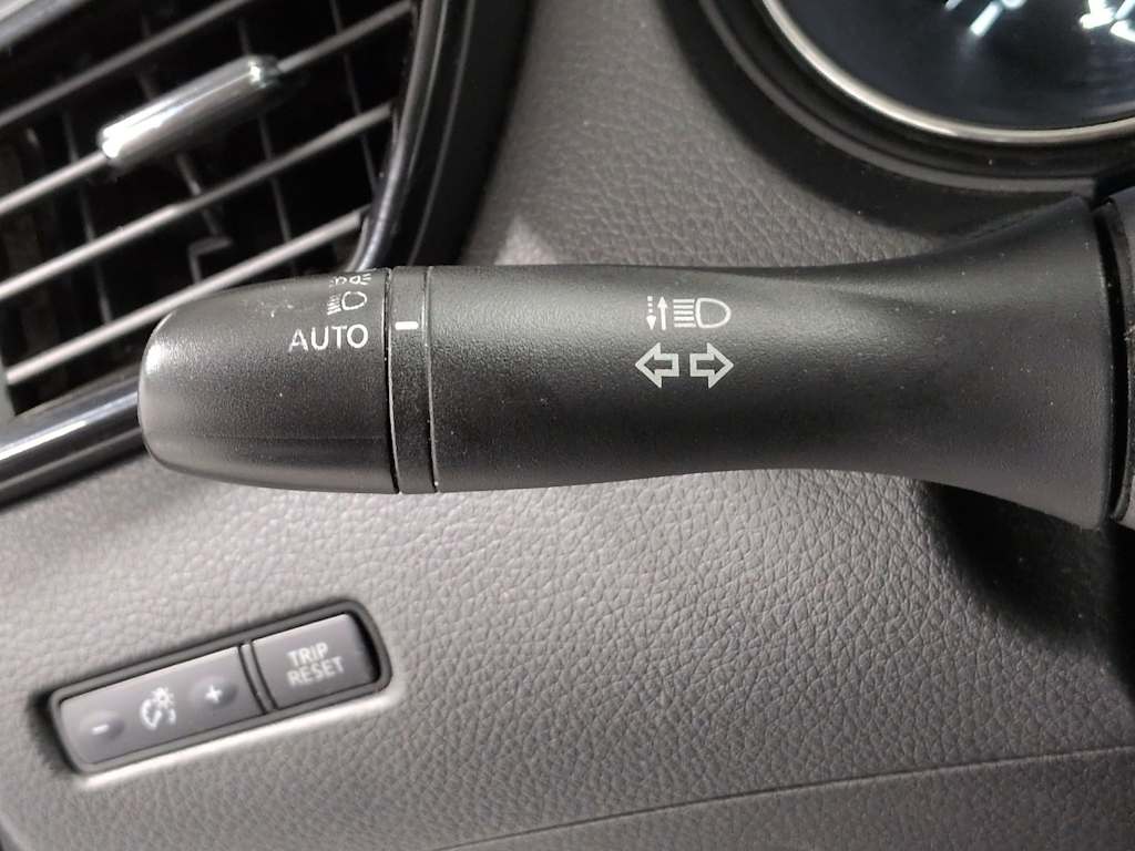 Thumbnail: 2020 Nissan Rogue Sport - 17