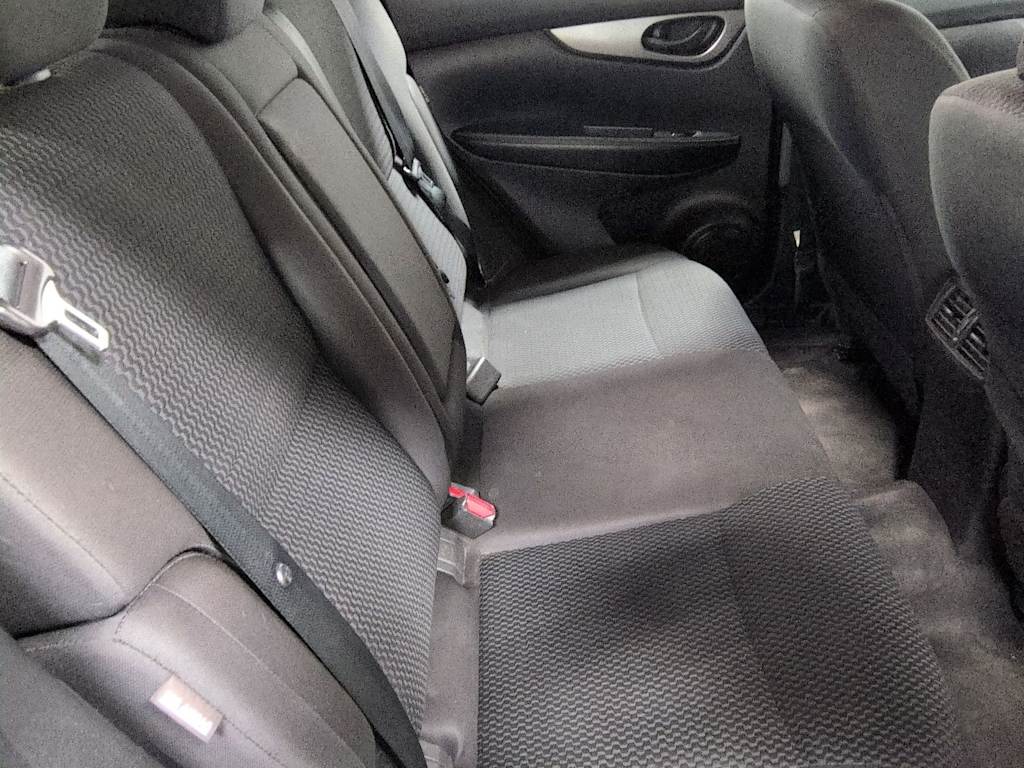 Thumbnail: 2020 Nissan Rogue Sport - 28