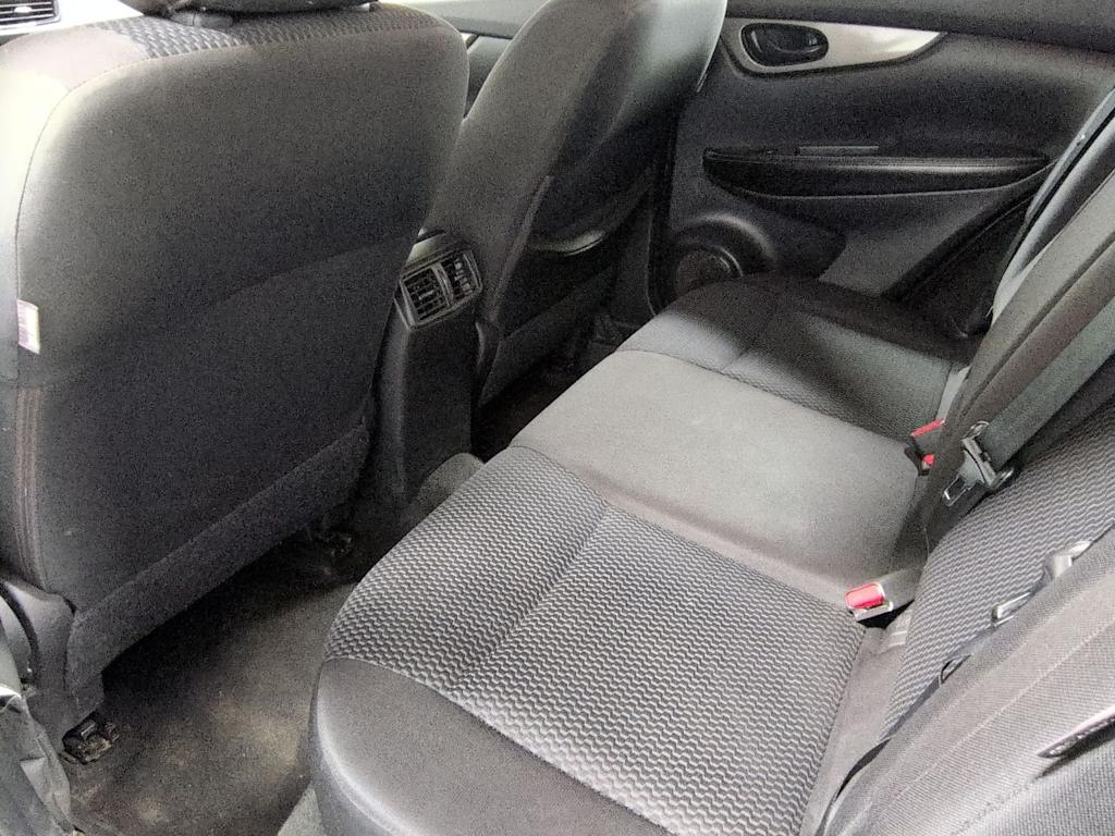 Thumbnail: 2020 Nissan Rogue Sport - 13