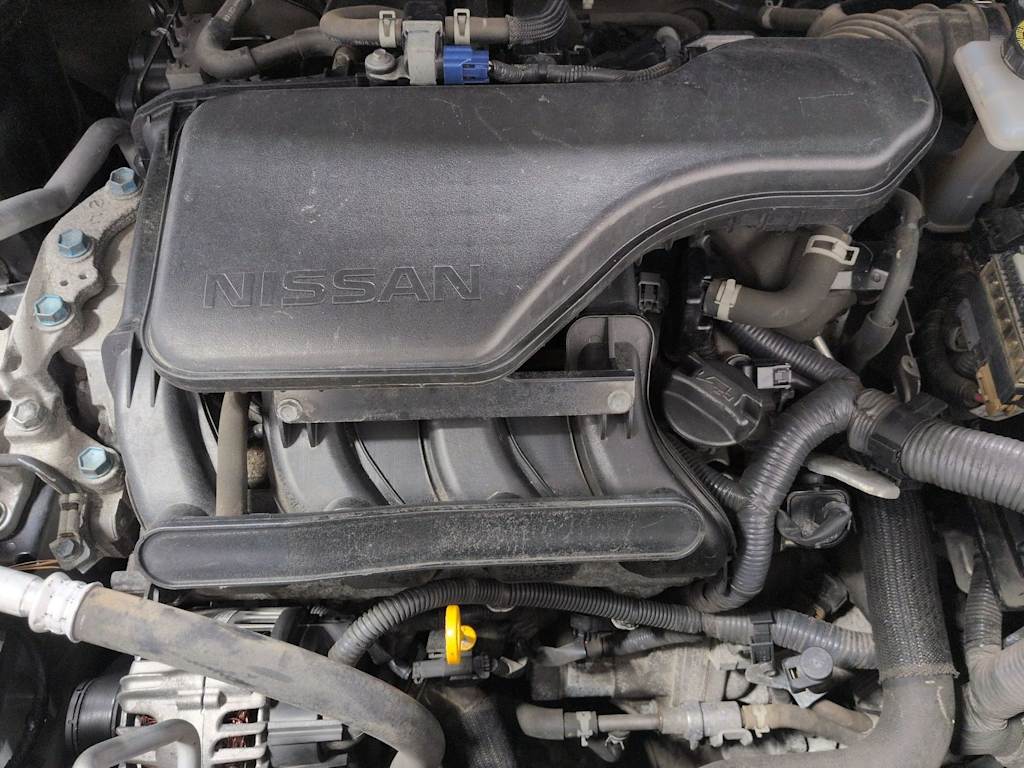 Thumbnail: 2020 Nissan Rogue Sport - 9