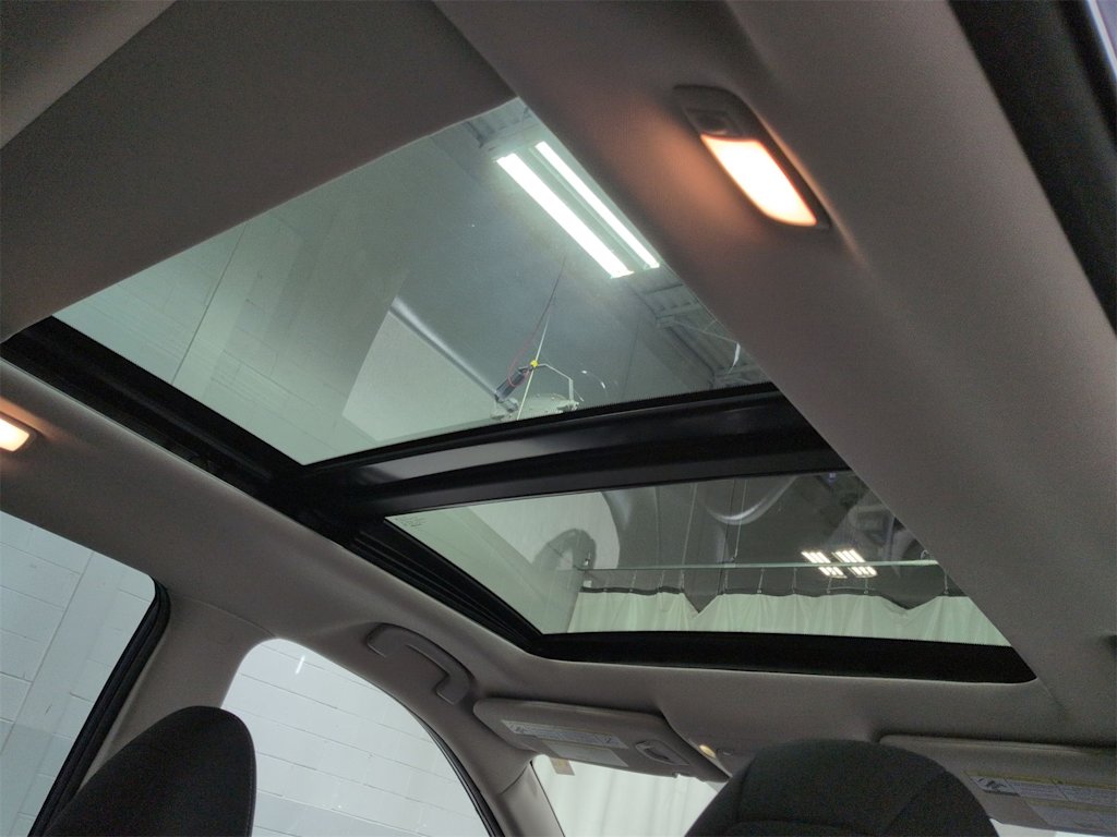 Thumbnail: 2018 Nissan Rogue - 31