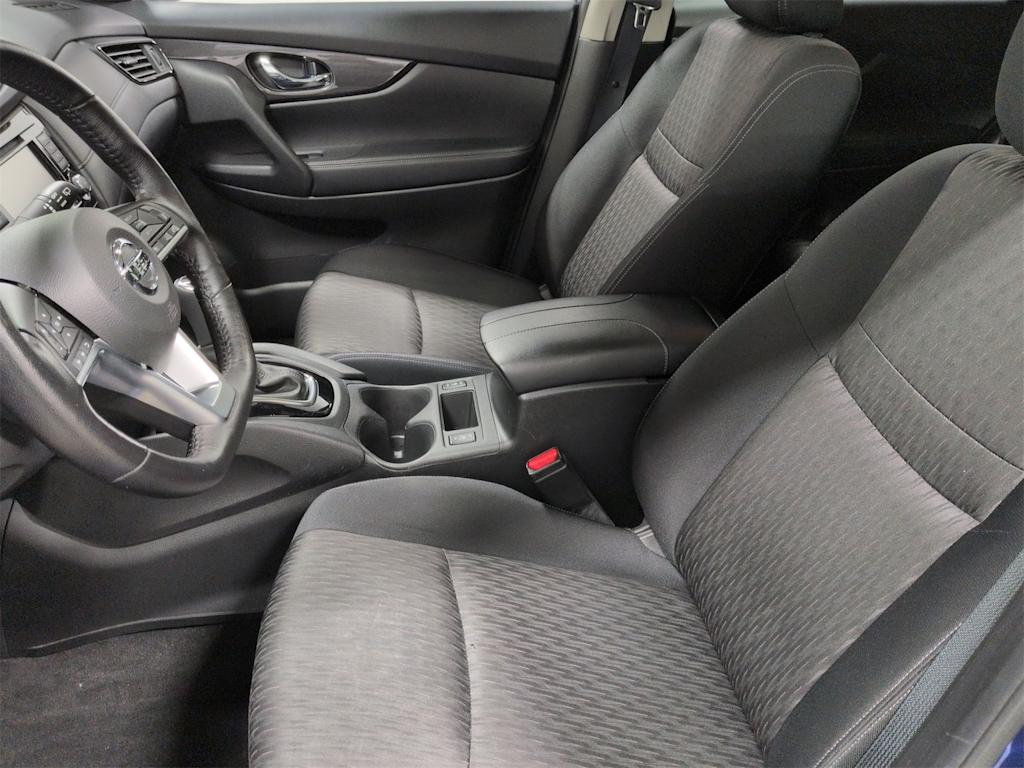 Thumbnail: 2018 Nissan Rogue - 11