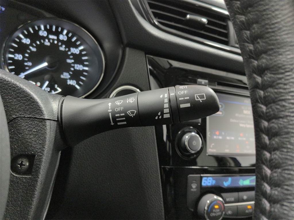 Thumbnail: 2018 Nissan Rogue - 34