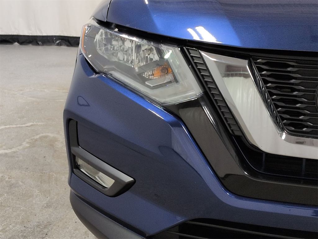 Thumbnail: 2018 Nissan Rogue - 25