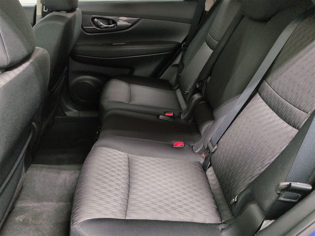 Thumbnail: 2018 Nissan Rogue - 29