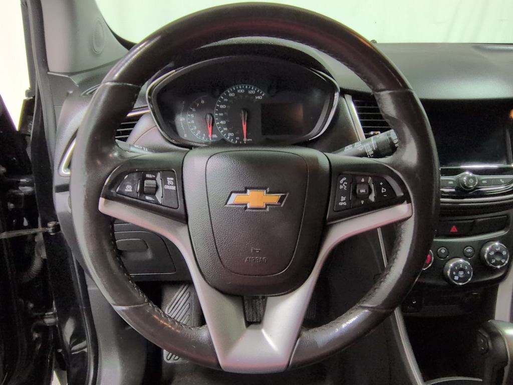 Thumbnail: 2019 Chevrolet Trax - 14