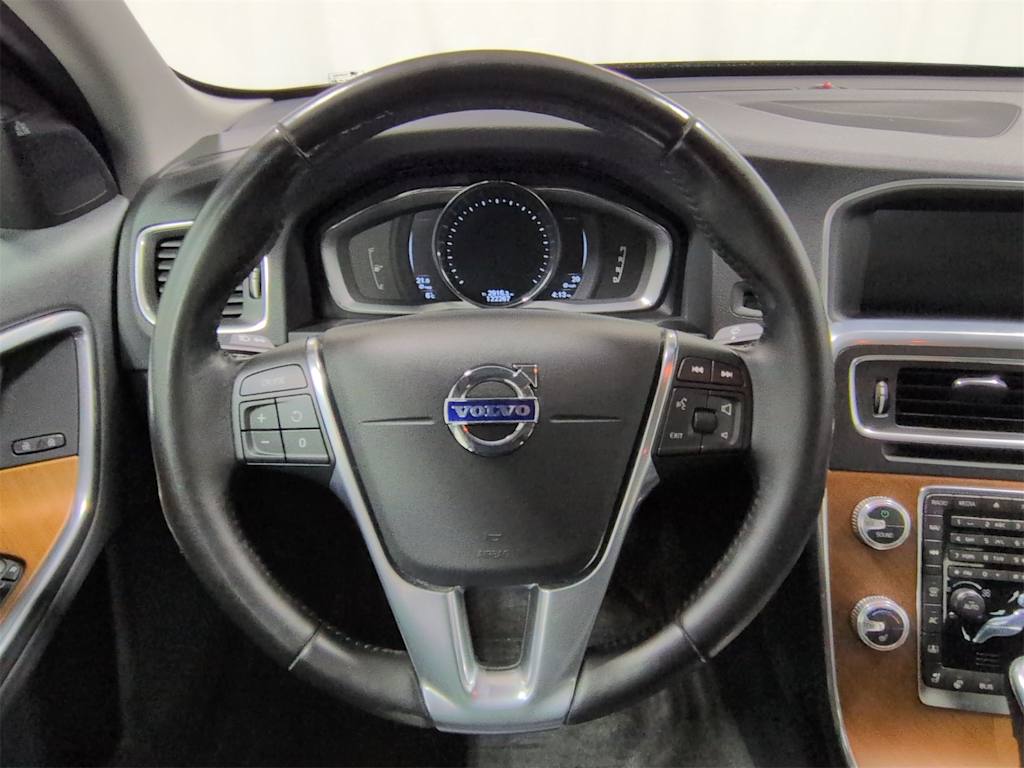 Thumbnail: 2016 Volvo S60 - 14