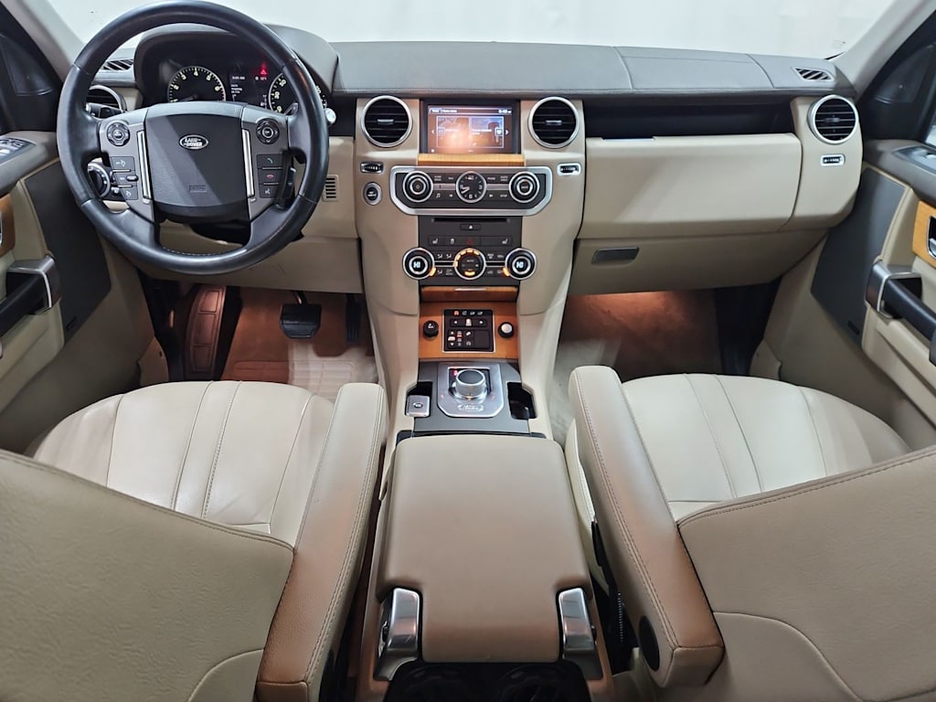 Thumbnail: 2016 Land Rover LR4 - 10