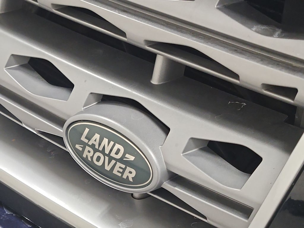 Thumbnail: 2016 Land Rover LR4 - 7