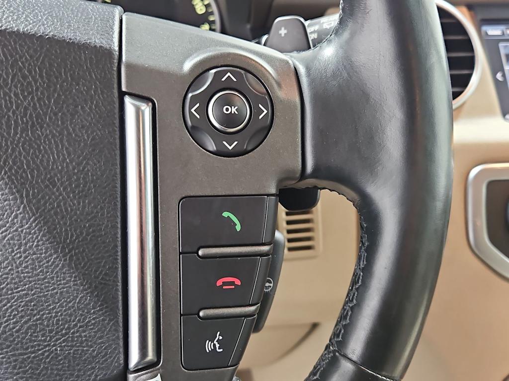 Thumbnail: 2016 Land Rover LR4 - 30