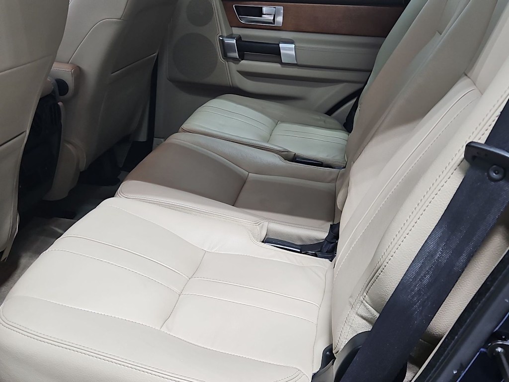 Thumbnail: 2016 Land Rover LR4 - 13