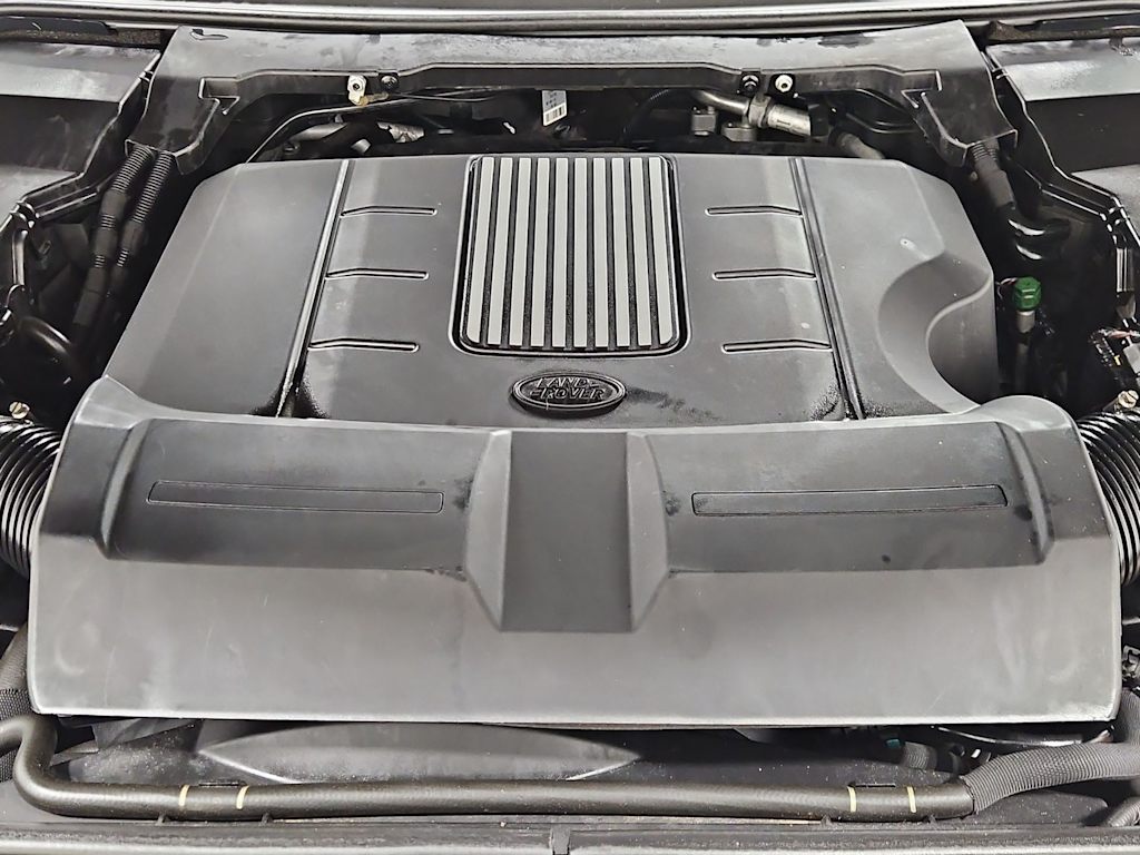 Thumbnail: 2016 Land Rover LR4 - 9