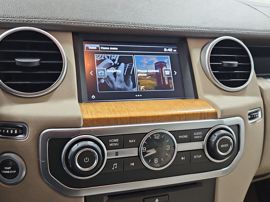 Thumbnail: 2016 Land Rover LR4 - 32