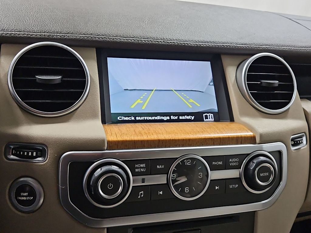 Thumbnail: 2016 Land Rover LR4 - 15