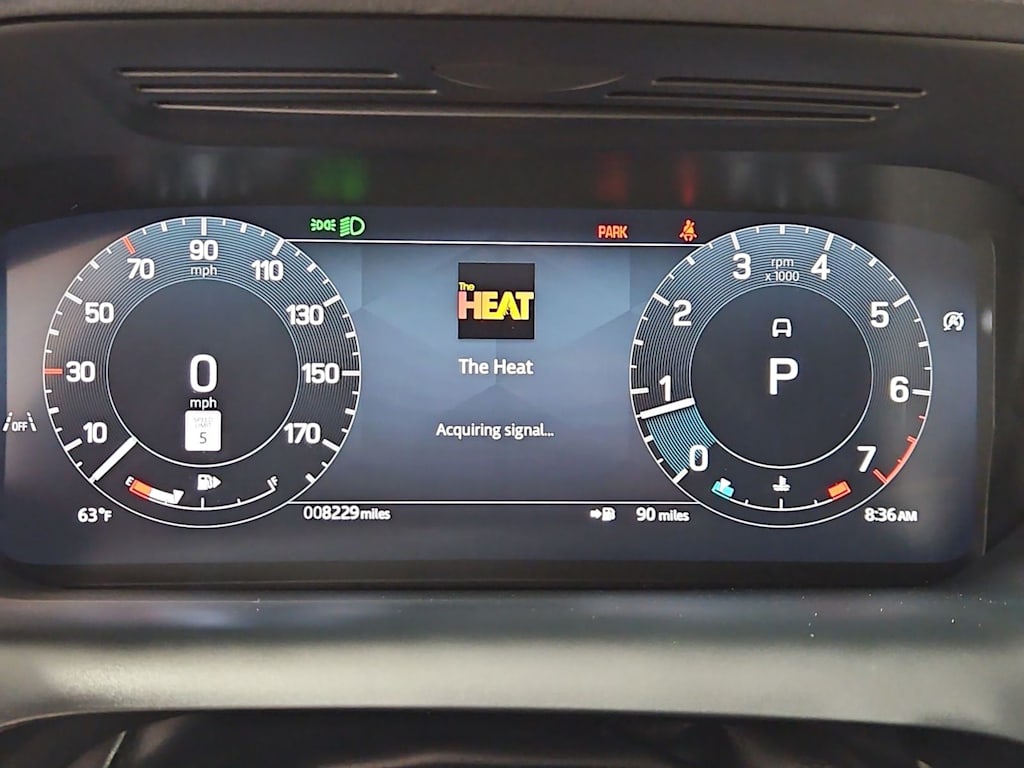 Thumbnail: 2025 Land Rover Discovery Sport - 17