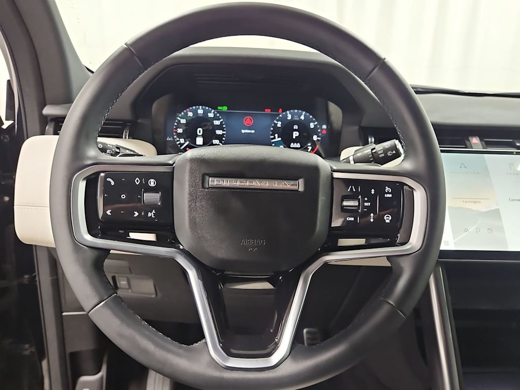Thumbnail: 2025 Land Rover Discovery Sport - 14