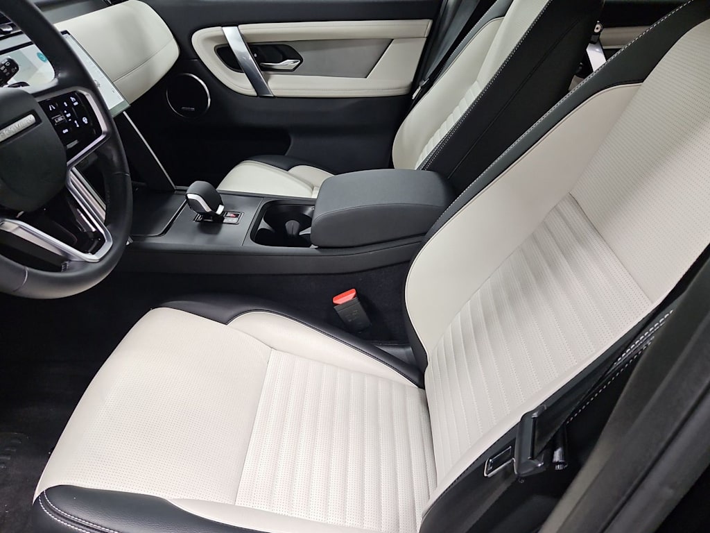 Thumbnail: 2025 Land Rover Discovery Sport - 11