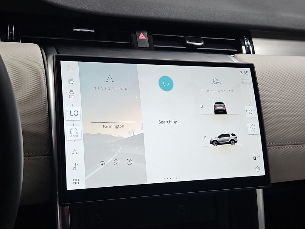 Thumbnail: 2025 Land Rover Discovery Sport - 15