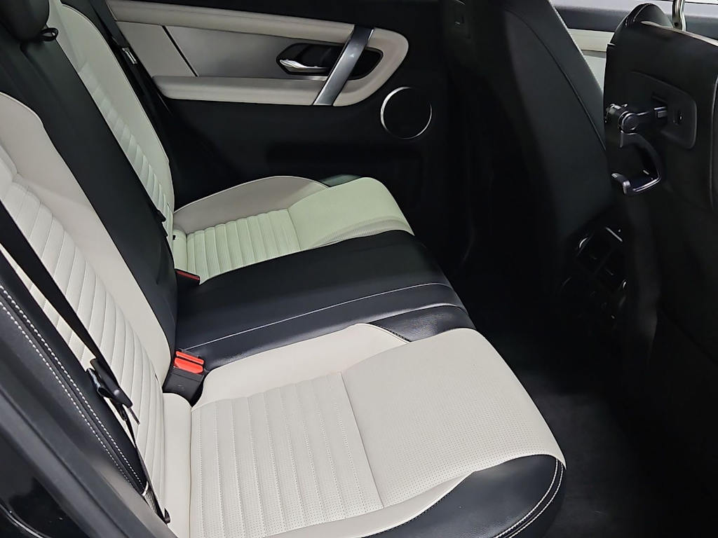 Thumbnail: 2025 Land Rover Discovery Sport - 12