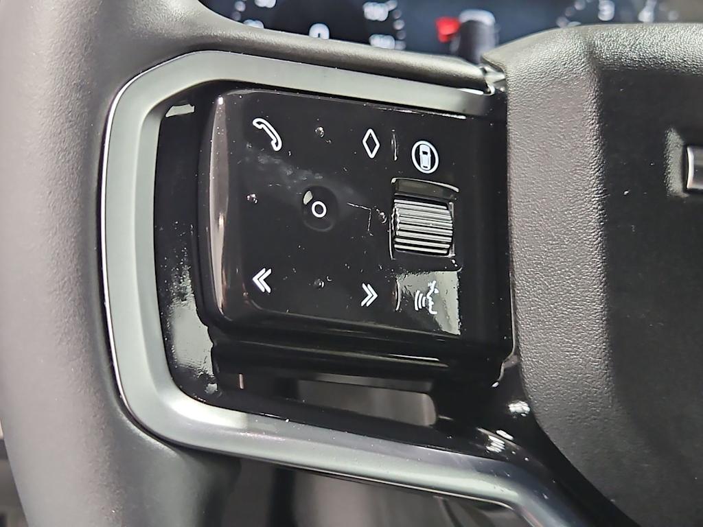 Thumbnail: 2025 Land Rover Discovery Sport - 28