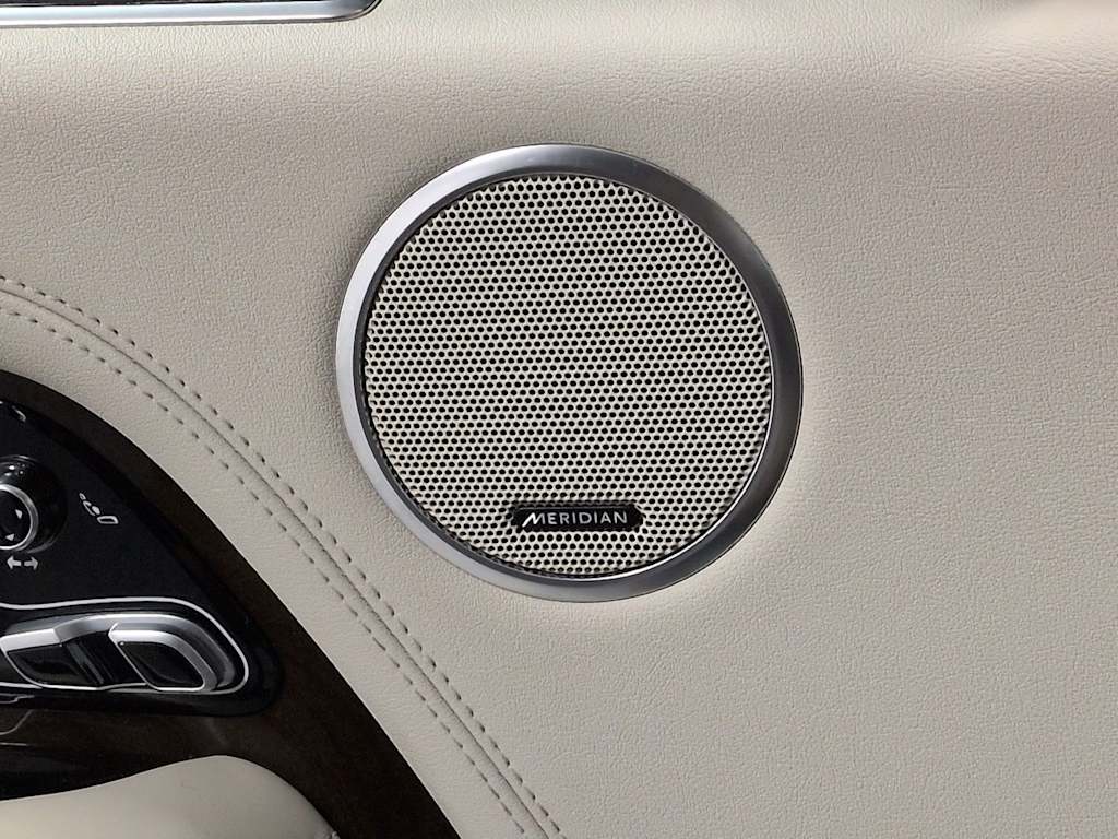 Thumbnail: 2021 Land Rover Range Rover - 37